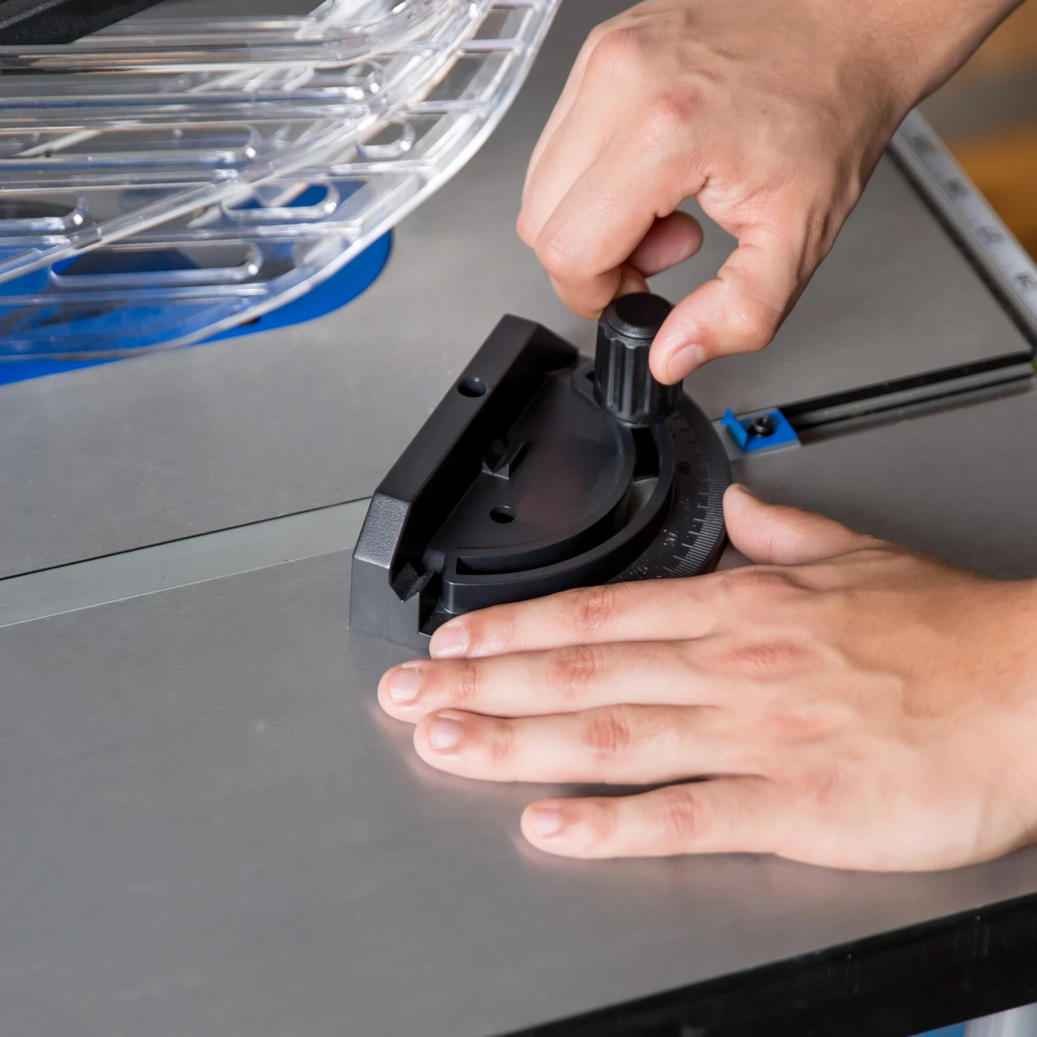 Kobalt Table Saws 10-in Carbide-tipped Blade 15-Amp Portable Corded Table Saw 5 Kobalt Table Saws 10-in Carbide-tipped Blade 15-Amp Portable Corded Table Saw - Image 5