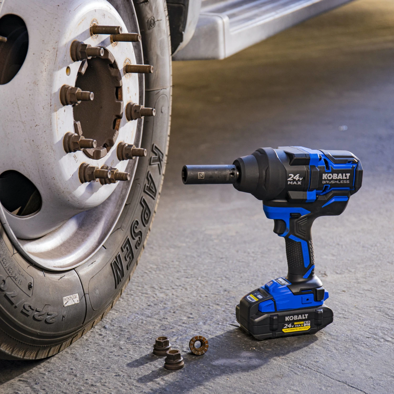 Kobalt Impact Wrenches 24-Volt XTR Variable Speed Brushless 1/2-in Drive Cordless Impact Wrench (1-Battery Included) 10 Kobalt Impact Wrenches 24-Volt XTR Variable Speed Brushless 1/2-in Drive Cordless Impact Wrench (1-Battery Included) - Image 10