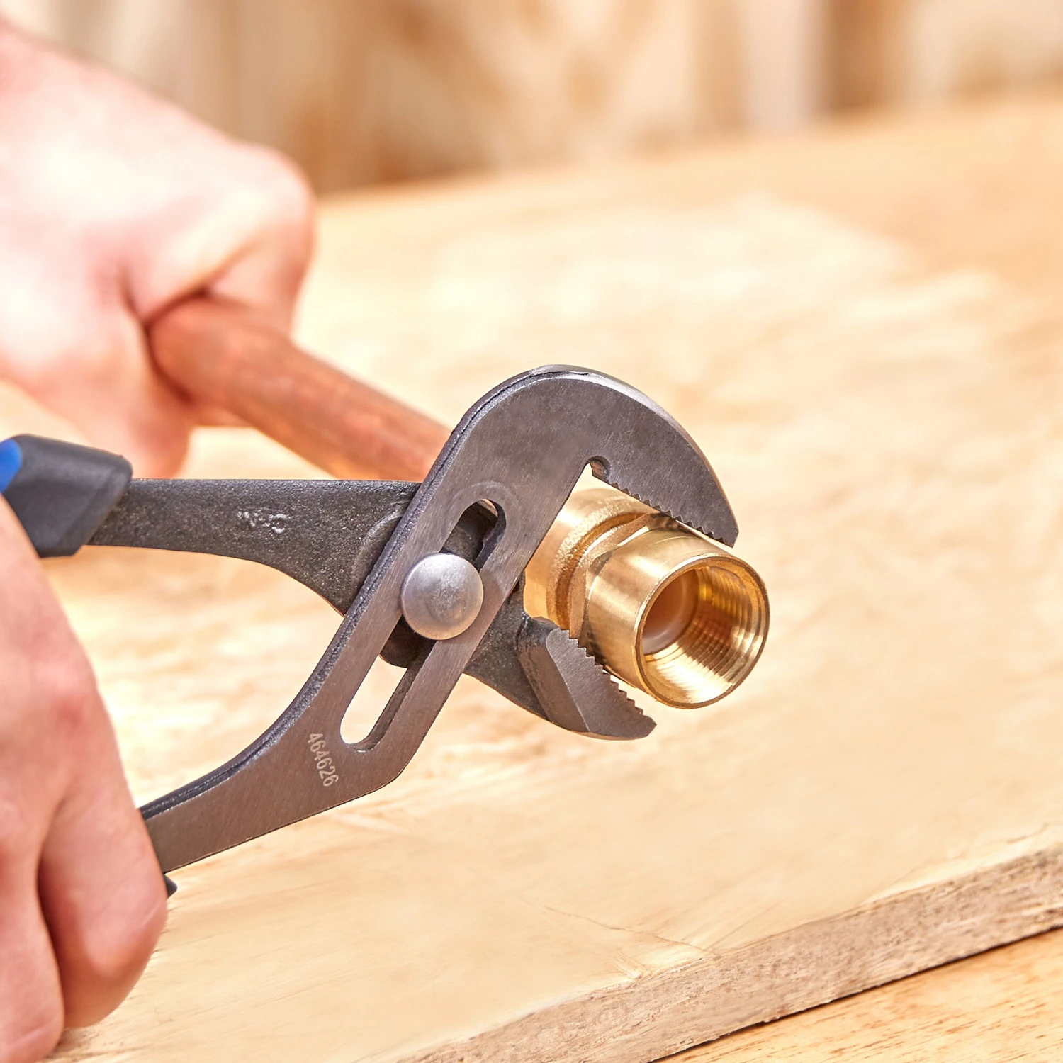 Kobalt 10-in Tongue and Groove Pliers 4 Kobalt 10-in Tongue and Groove Pliers - Image 4