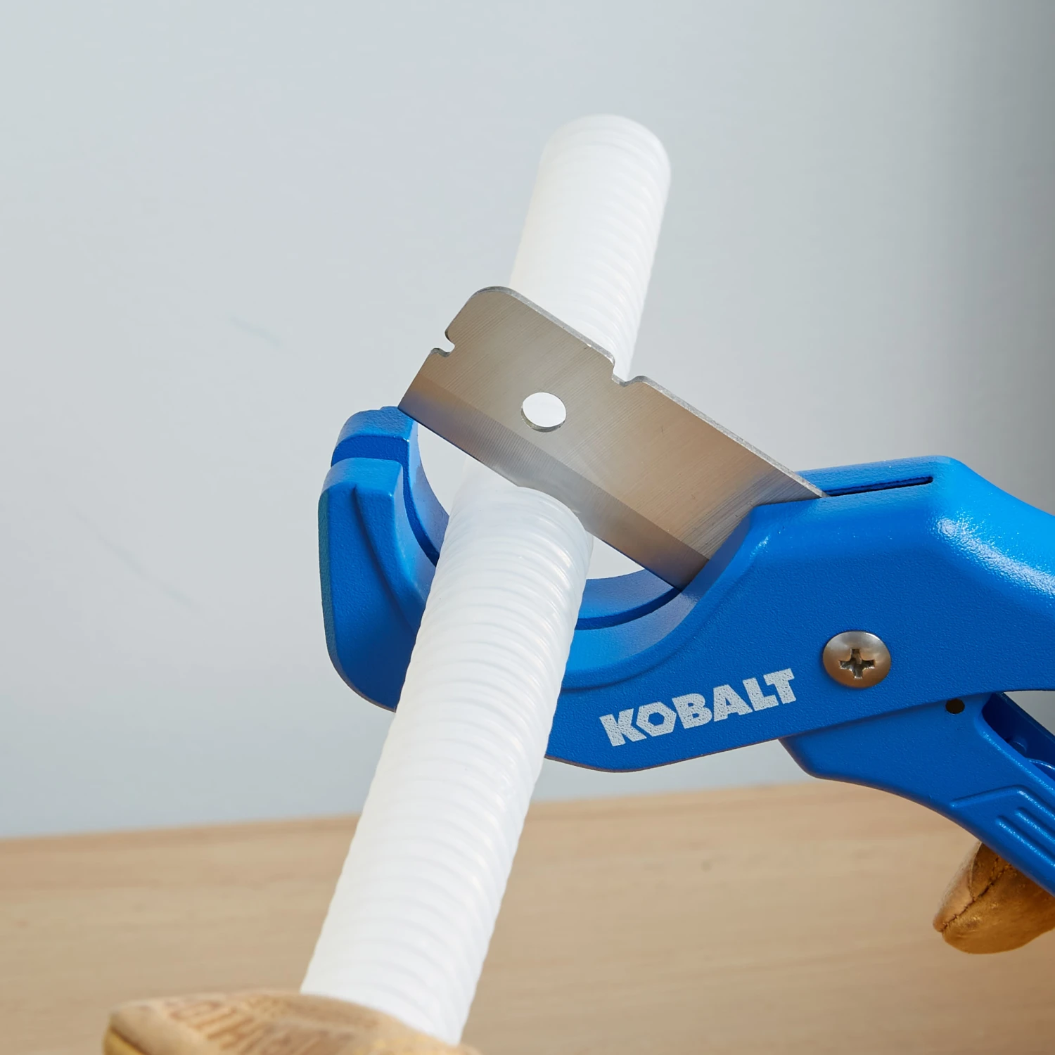 Kobalt Pipe Cutters 1-5/8-in PVC Cutter 5 Kobalt Pipe Cutters 1-5/8-in PVC Cutter - Image 5